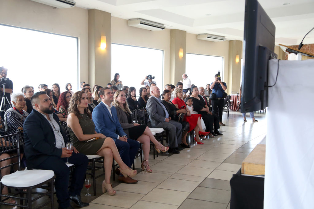 A este evento asistieron el alcalde Alejandro Navarro y su esposa Samantha Smith, así como personas de instituciones clave en el mundo del emprendimiento principalmente del bajío.