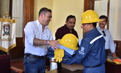Alejandro Navarro Saldaña entregó equipo a 320 trabajadores que laboran diversas áreas operativas de la Administración Municipal.