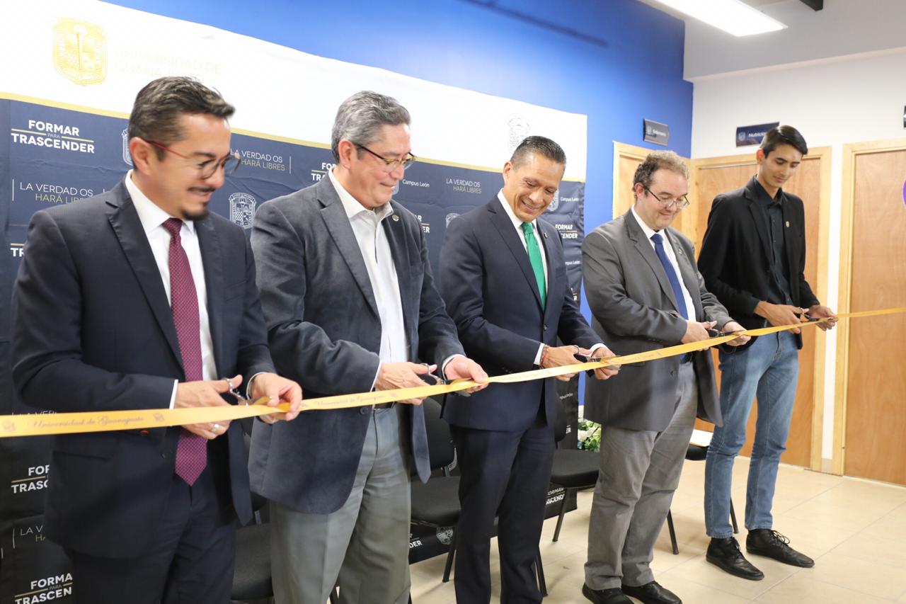 Autoridades universitarias inauguraron la “Zona dE”.