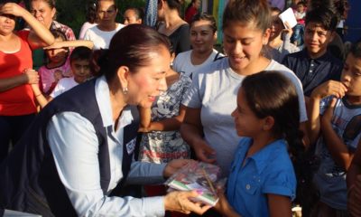 La Diputada Martha Delgado, entregó 500 paquetes de útiles escolares a niños de su distrito.